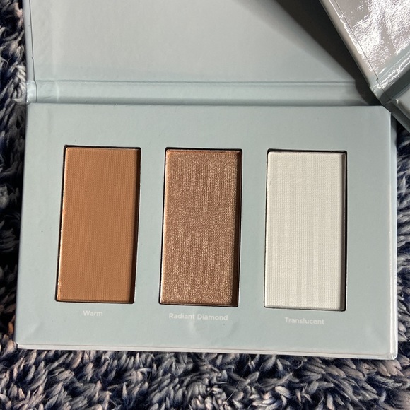 NWT❗️Ulta Beauty BLUE 2 Piece Mini Variety Cosmetic Sampler Set & Compact Mirror - Picture 3 of 8